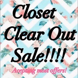 Closet Clear Out, Summer Items Must Sell 🎉